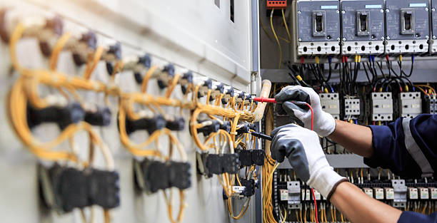 Professional Electrician technician working in Livonia, LA